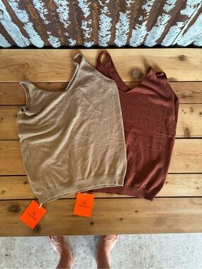 Womens Sleeveless Knit Top - Beige and Rust Tankaneo